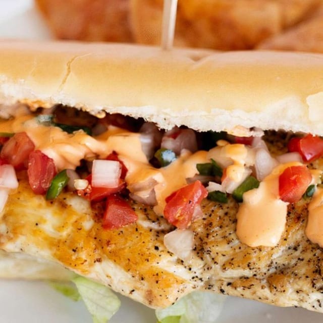 Sandwich De Pollo.